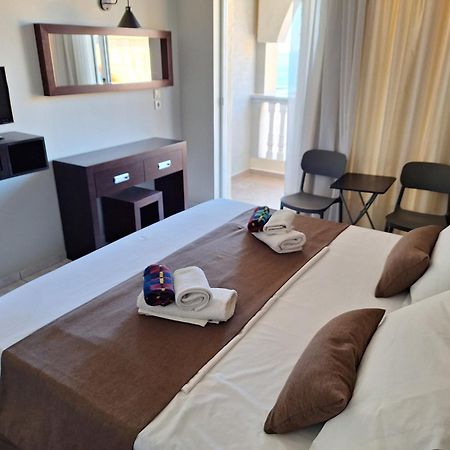 Castle Hotel Himare Buitenkant foto