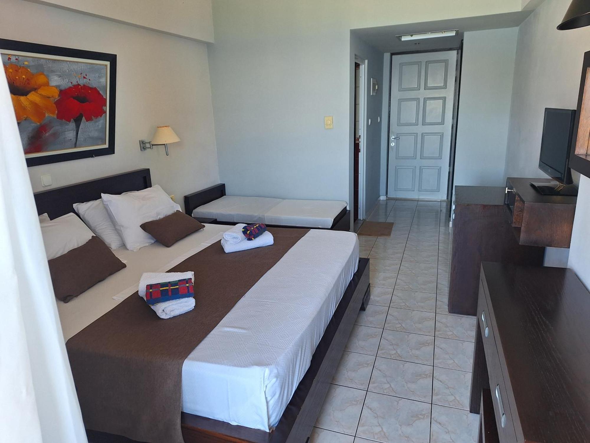 Castle Hotel Himare Buitenkant foto